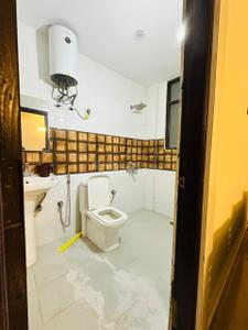 Bathroom Image of 750 Sq.ft 3 BHK Apartment / Flat for sale in Shyam Nagar Palwal for Rs. 4100000