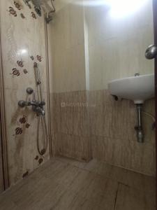 Bathroom Image of 550 Sq.ft 1 BHK Apartment / Flat for sale in Romell Empress, Borivali West Mumbai for Rs. 12000000