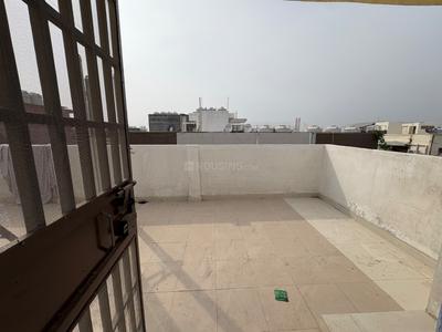 Balcony Image of 550 Sq.ft 1 BHK Apartment / Flat for rent in Chhattarpur New Delhi for Rs. 19000