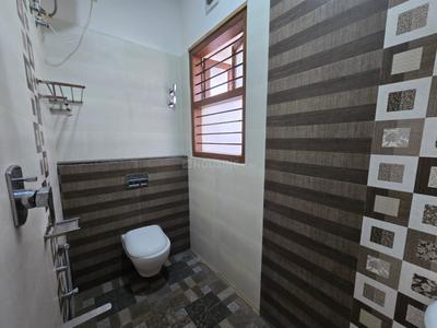 Image of 2200 Sq.ft 3 BHK Builder Floor for rent in Central Excise Layout, Sanjaynagar, Bengaluru for Rs. 80000