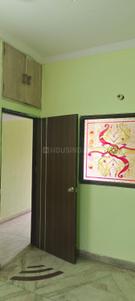 Bedroom Image of 360 Sq.ft 1 BHK Builder Floor for sale in Shalimar Bagh New Delhi for Rs. 4500000