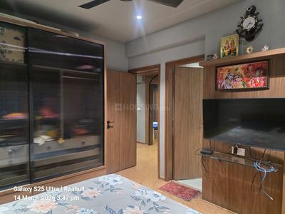 Bedroom Image of 3141 Sq.ft 4 BHK Apartment / Flat for rent in Darshanam Club Life, Undera Vadodara for Rs. 80000