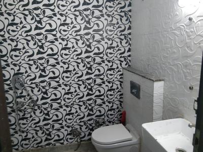 Bathroom Image of 1300 Sq.ft 4 BHK Builder Floor for rent in Sector 5 Rohini New Delhi for Rs. 45000
