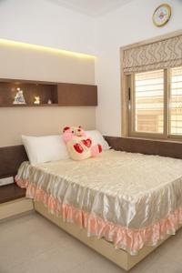 Bedroom Image of 3500 Sq.ft 3 BHK Independent House for rent in Vishwanath Sharanam 8, Jodhpur Ahmedabad for Rs. 42000