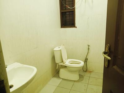 Bathroom Image of 2000 Sq.ft 3 BHK Independent House for rent in Sadar Bazar Raipur for Rs. 32000