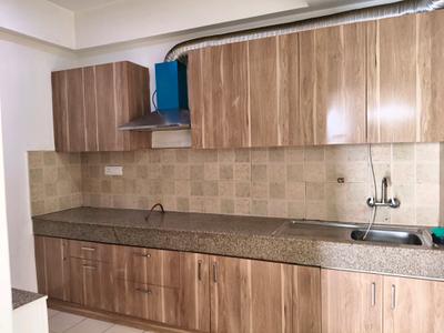 Kitchen Image of 2211 Sq.ft 4 BHK Apartment / Flat for sale in DLF Express Greens, Manesar Gurgaon for Rs. 18000000