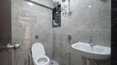 Bathroom Image of 560 Sq.ft 1 BHK Apartment / Flat for rent in Vikhroli East Mumbai for Rs. 40000