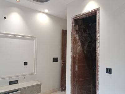 Bedroom Image of 900 Sq.ft 3 BHK Builder Floor for sale in Paschim Vihar New Delhi for Rs. 18000000