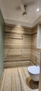 Bathroom Image of 4230 Sq.ft 5 BHK Apartment / Flat for sale in Supreme Epitome, Chembur Mumbai for Rs. 180000000