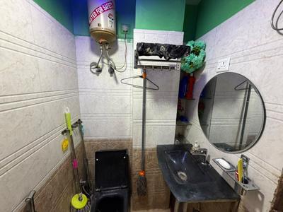 Image of 600 Sq.ft 2 BHK Builder Floor for sale in Mayur Vihar Phase 1, New Delhi for Rs. 4000000