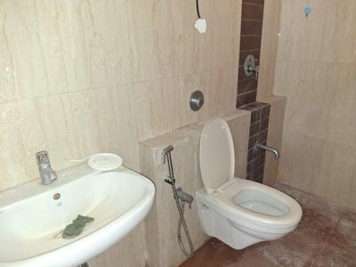 Bathroom Image of 1400 Sq.ft 2 BHK Apartment / Flat for rent in Pacifica Reflections, Vaishno Devi Circle Ahmedabad for Rs. 23500