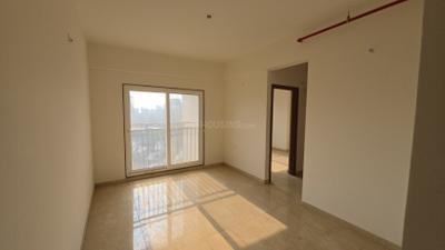 Living Room Image of 700 Sq.ft 2 BHK Apartment / Flat for sale in Shapoorji Pallonji BKC 28, Bandra East Mumbai for Rs. 20000000