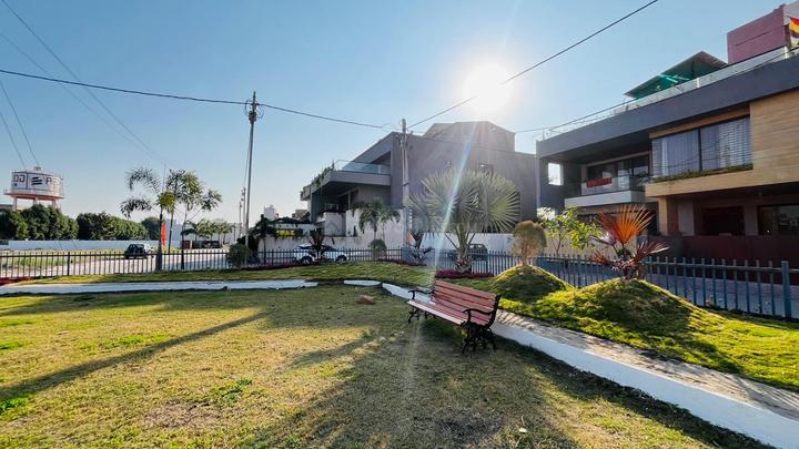 Redwood Platinum Main Image 1