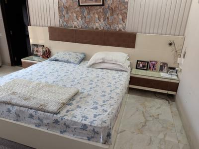 Bedroom Image of 1100 Sq.ft 2.5 BHK Independent House for sale in Sector 45 Noida for Rs. 40000000