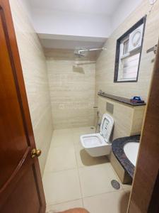 Bathroom Image of 2600 Sq.ft 4 BHK Apartment / Flat for rent in Richards Town Bengaluru for Rs. 150000