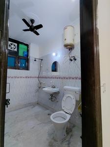 Bathroom Image of 2500 Sq.ft 2.5 BHK Independent House for rent in Sector 50 Noida for Rs. 35000