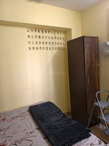 Bedroom Image of 300 Sq.ft 1 BHK Apartment / Flat for rent in Standard Mill, Prabhadevi Mumbai for Rs. 38000