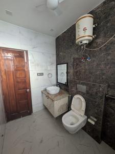 Bathroom Image of 1395 Sq.ft 2 BHK Apartment / Flat for rent in Bestech Park View Residences, Sector 66 Mohali for Rs. 21500