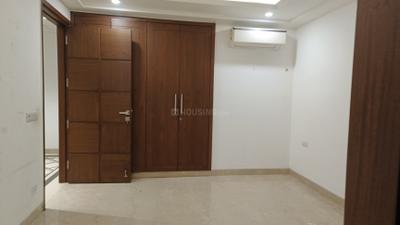 Bedroom Image of 2400 Sq.ft 4 BHK Builder Floor for rent in Greater Kailash II New Delhi for Rs. 225000