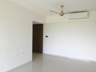 Living Room Image of 1000 Sq.ft 2.5 BHK Apartment / Flat for rent in Lodha Splendora, Kasarvadavali Thane for Rs. 30000