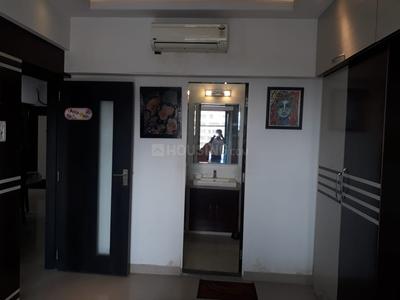 Bedroom Image of 859 Sq.ft 2.5 BHK Apartment / Flat for rent in Vile Parle East Mumbai for Rs. 100000
