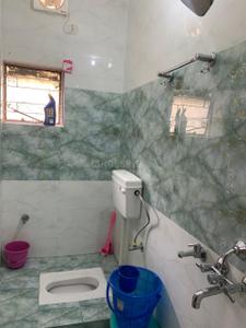 Bathroom Image of 1600 Sq.ft 2 BHK Apartment / Flat for rent in DDA Pocket F, Mayur Vihar II New Delhi for Rs. 40000