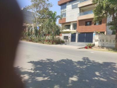 Image of 300 Sq.ft Residential Plot / Land for sale in Sector 72, Noida for Rs. 60000000