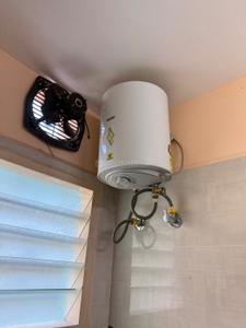 Bathroom Image of 650 Sq.ft 2 BHK Apartment / Flat for rent in Perambur Chennai for Rs. 25000