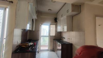 Kitchen Image of 990 Sq.ft 2 BHK Apartment / Flat for rent in Maxblis White House, Sector 75 Noida for Rs. 30000