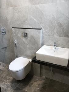 Bathroom Image of 850 Sq.ft 2 BHK Apartment / Flat for sale in Malad West Mumbai for Rs. 19500000