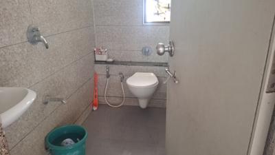Bathroom Image of 750 Sq.ft 1.5 BHK Apartment / Flat for sale in Sun Rising Homes, Gota Ahmedabad for Rs. 4251000