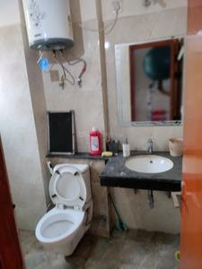 Bathroom Image of 910 Sq.ft 2 BHK Builder Floor for rent in UCHDPL Wave Executive Floors G, Wave City Ghaziabad for Rs. 16000