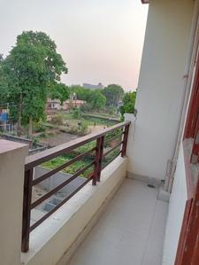 Balcony Image of 1600 Sq.ft 4 BHK Independent House for rent in Karaundi Varanasi for Rs. 20000