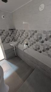 Bathroom Image of 1400 Sq.ft 3 BHK Apartment / Flat for rent in Laheriasarai Darbhanga for Rs. 15000