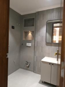 Common Bathroom Image of 2120 Sq.ft 4 BHK Builder Floor for sale in Indirapuram Ghaziabad for Rs. 24500000