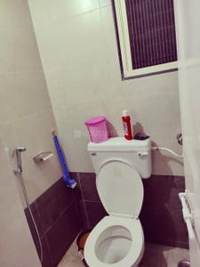 Bathroom Image of 800 Sq.ft 2 BHK Apartment / Flat for rent in Unique Greens Building A C And D, Thane West Thane for Rs. 22000