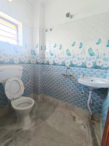 Bathroom Image of 650 Sq.ft 2 BHK Apartment / Flat for sale in Behala Chowrasta Kolkata for Rs. 2600000