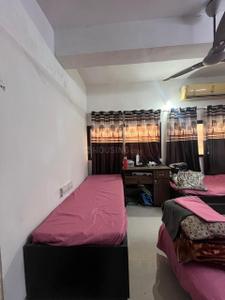 Bedroom Image of SAKHI NIVAS GIRLS PG  in Navrangpura, Ahmedabad
