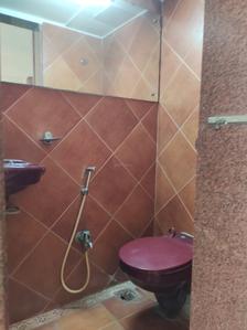 Common Bathroom Image of 1450 Sq.ft 3 BHK Apartment / Flat for sale in Vile Parle West Mumbai for Rs. 72500000