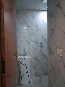 Common Bathroom Image of 1400 Sq.ft 3 BHK Apartment / Flat for sale in Sector 104 Noida for Rs. 7350000