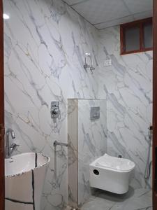 Common Bathroom Image of 1550 Sq.ft 3 BHK Apartment / Flat for sale in Sector 104 Noida for Rs. 6950000