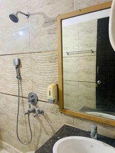 Bathroom Image of 1880 Sq.ft 3 BHK Builder Floor for rent in Big Block Builder Floor, Sector 46 Gurgaon for Rs. 55000