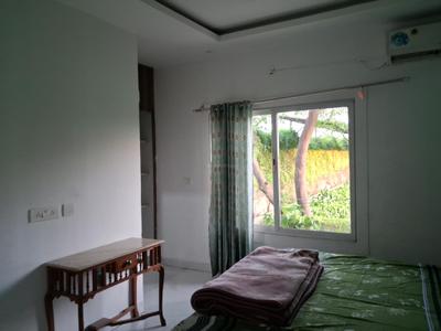 Bedroom Image of 12000 Sq.ft 6 BHK Villa for sale in Dkrrish Alaska Farms, Nagli Bahrampur Noida for Rs. 12500000