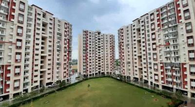 Building Image of 1600 Sq.ft 3 BHK Apartment / Flat for sale in Sushant Golf City Lucknow for Rs. 9700000
