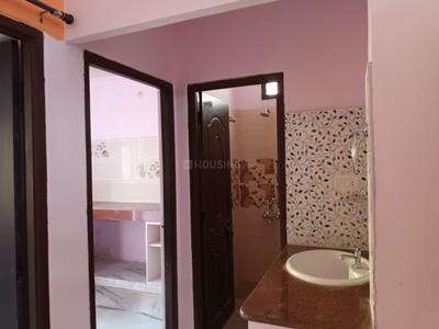 Bathroom Image of 1550 Sq.ft 3 BHK Independent House for rent in Qutub Shahi Tombs Hyderabad for Rs. 28500