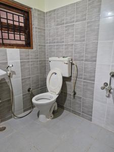 Bathroom Image of 1500 Sq.ft 3 BHK Apartment / Flat for rent in K.Pudur Madurai for Rs. 25000