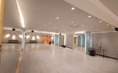 Image of 1820 Sq.ft 4 BHK Apartment / Flat for sale in Daivi Eterneety, Borivali West, Mumbai for Rs. 65000000