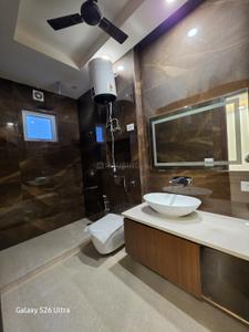 Image of 1620 Sq.ft 3 BHK Builder Floor for sale in Preet Vihar, New Delhi for Rs. 33000000