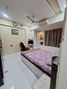 Bedroom Image of 1600 Sq.ft 3.5 BHK Apartment / Flat for rent in Vasant Park, Kalyan West Kalyan for Rs. 40001