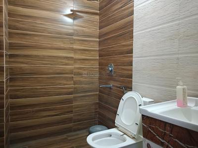 Bathroom Image of 2200 Sq.ft 3 BHK Builder Floor for rent in Sector 49 Faridabad for Rs. 35000